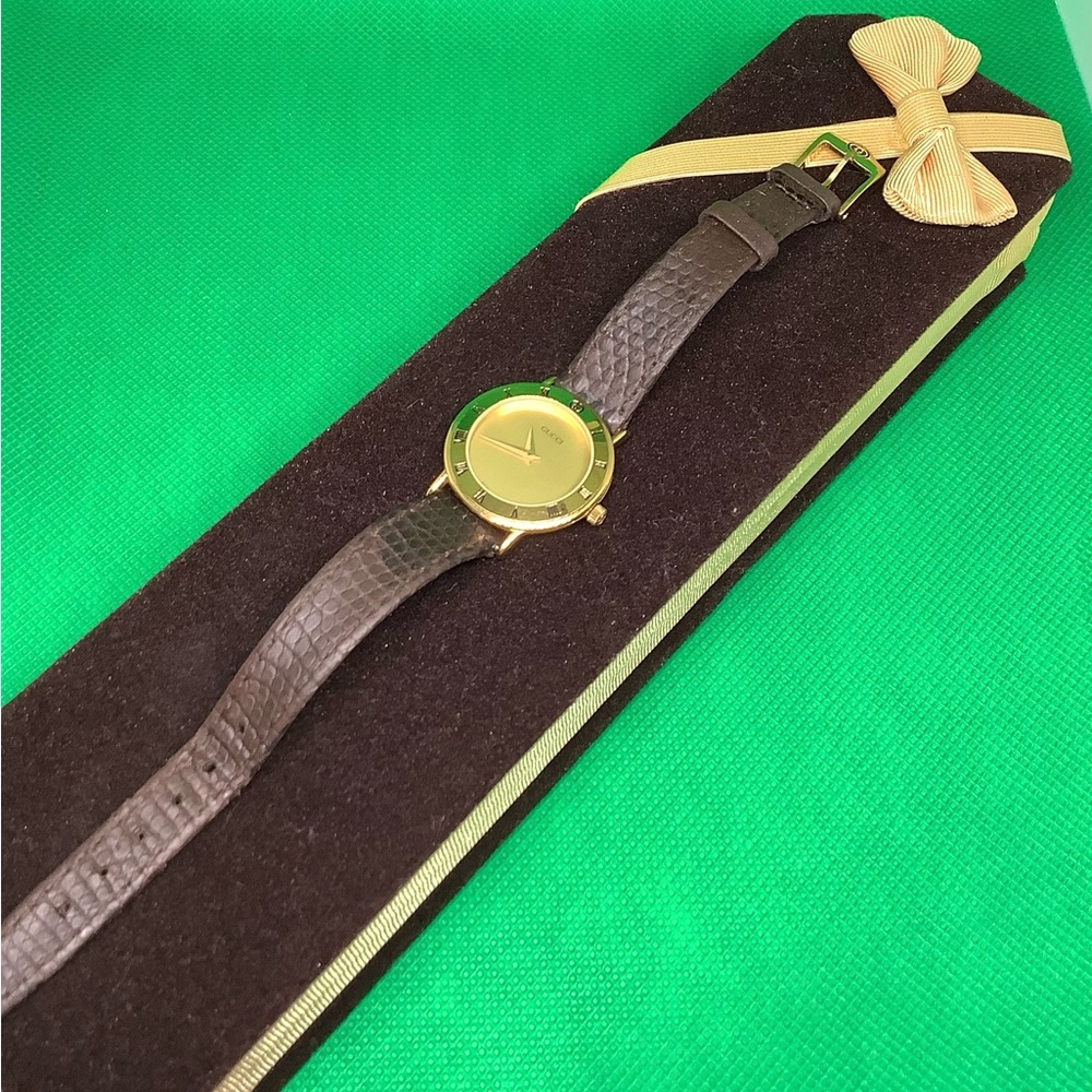 Ladies GUCCI watch 🔥🔥🔥 - Picture 7 of 10